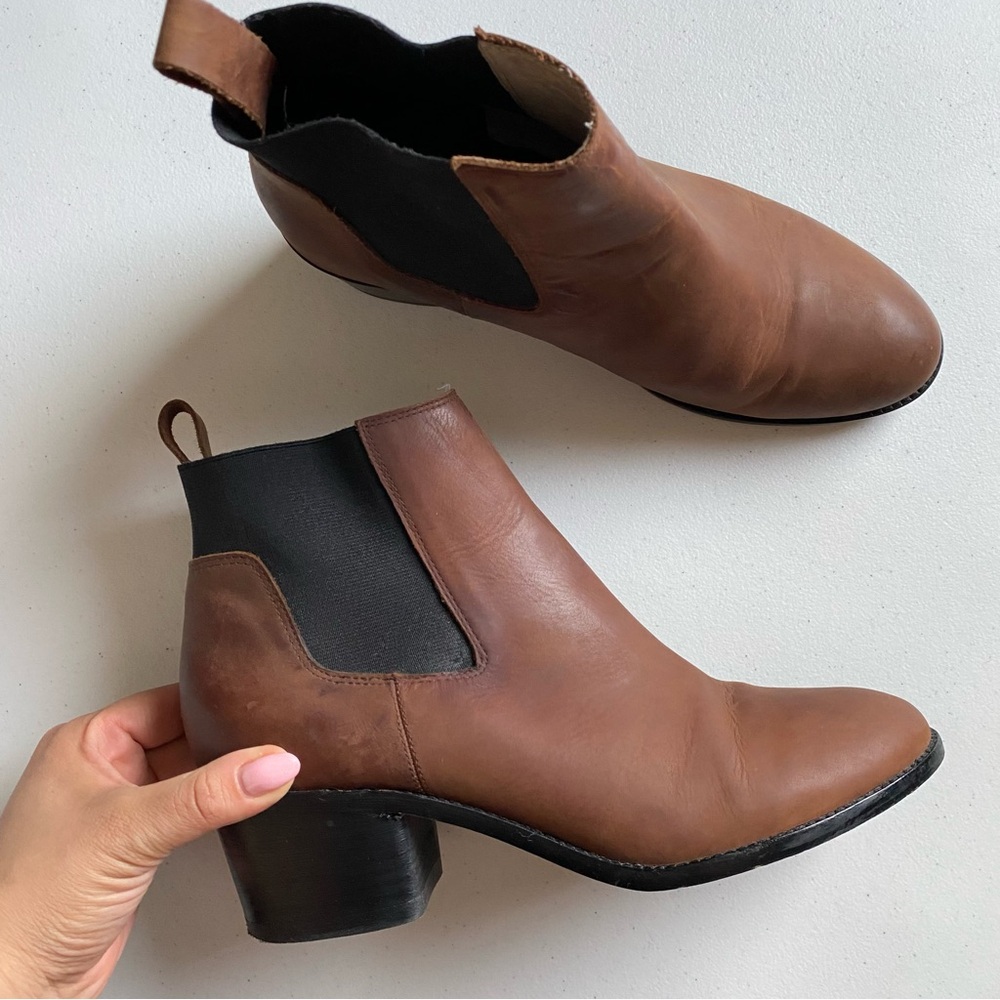 Matt Bernson Size 10 Chocolate Brown Round Toe Genuine Leather Block Heel Bootie